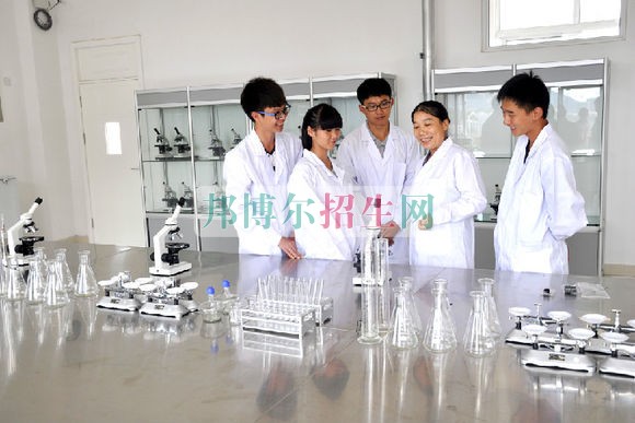 成都高級護理比較好的大專學(xué)校