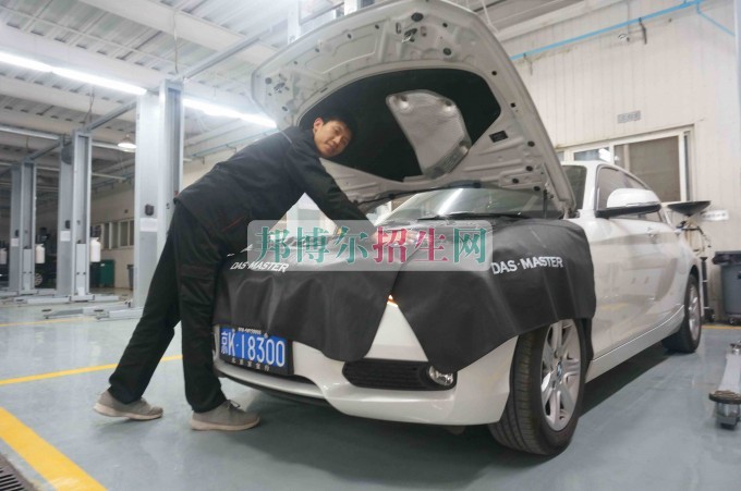 成都哪個學(xué)校有汽車運(yùn)用與維修養(yǎng)