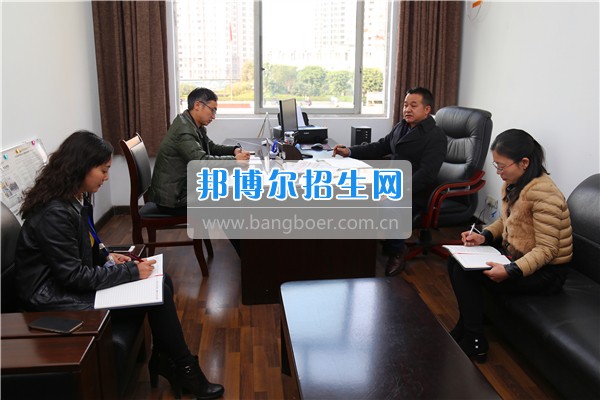 重慶機械電子技師學院紀委召開工作會