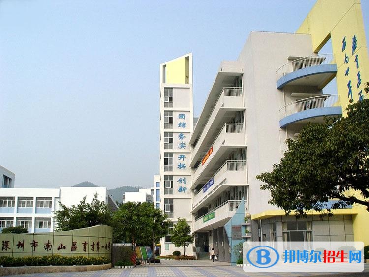 河北同仁醫(yī)學(xué)中等專業(yè)學(xué)校招生辦聯(lián)系電話