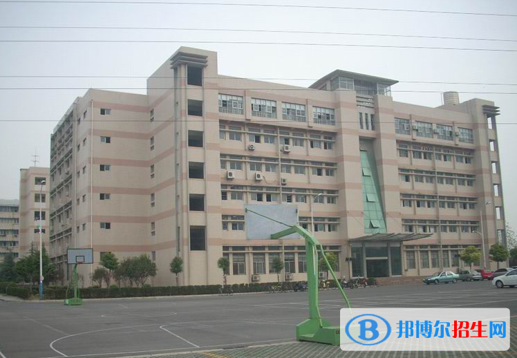 武漢市體育運(yùn)動(dòng)學(xué)校2020年報(bào)名條件、招生要求、招生對(duì)象