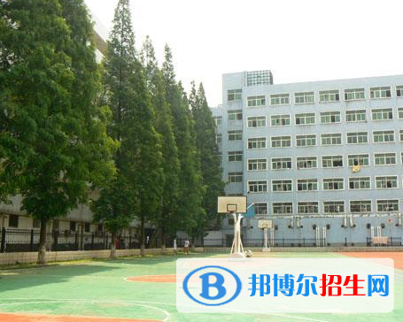 湖南2020年男生讀鐵路學(xué)校學(xué)什么專業(yè)好