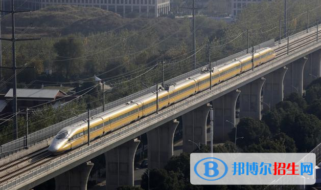 湖北2020年女生上什么鐵路學(xué)校比較好