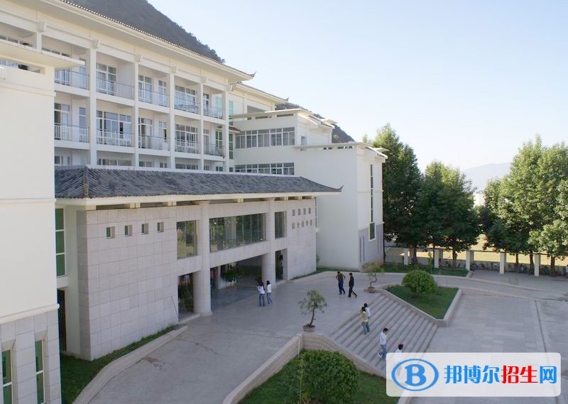 麗江師范高等?？茖W(xué)校五年制大專2021年招生代碼