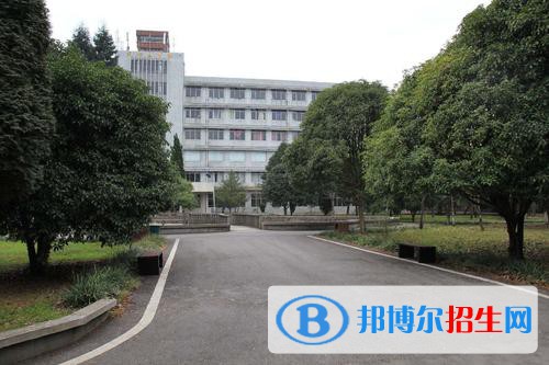 貴陽2021年初中生讀計(jì)算機(jī)學(xué)校怎么樣