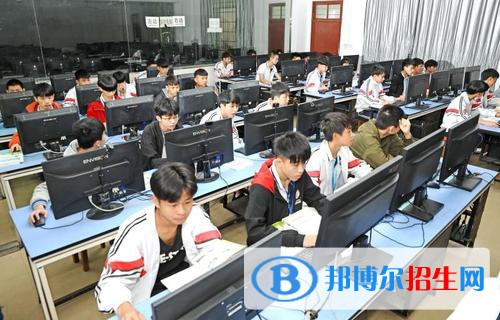 貴陽(yáng)2021年計(jì)算機(jī)學(xué)校有哪些專業(yè)適合女生