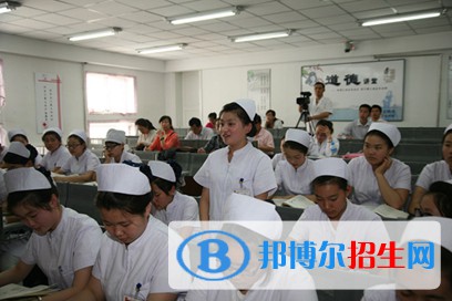四川2021年護理學(xué)校就業(yè)前景怎么樣
