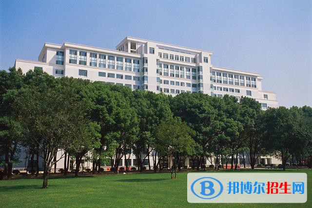 四川2022年上中專學?？梢钥即髮W嗎