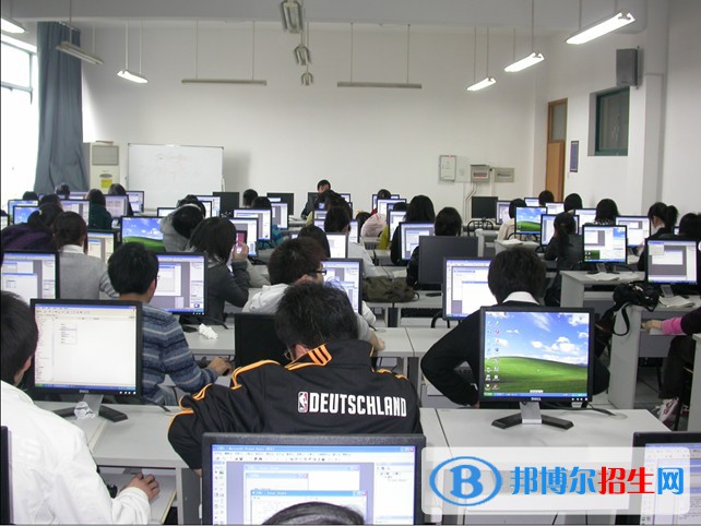 四川2022年男孩子適合學(xué)的中專專業(yè)