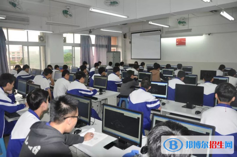 河北2022年讀什么計(jì)算機(jī)學(xué)校最好
