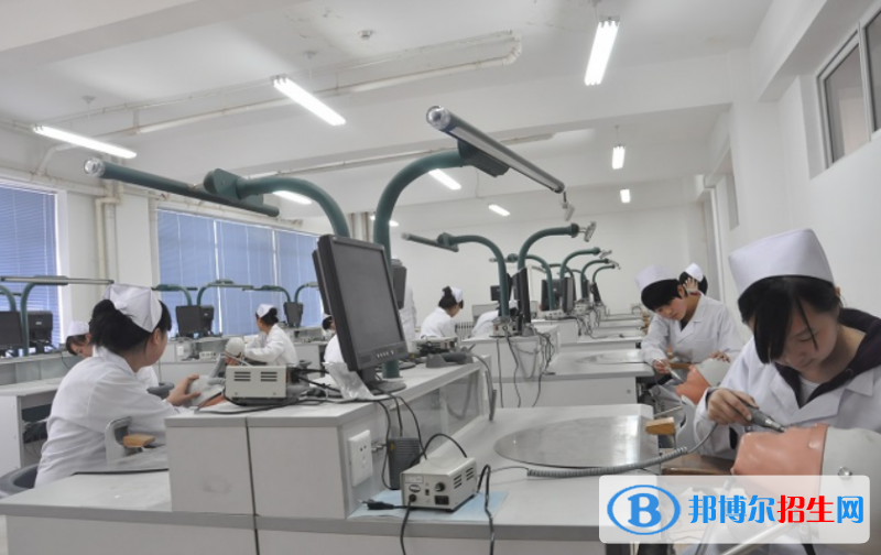 吉林省四平衛(wèi)生學(xué)校2022年有哪些專業(yè)