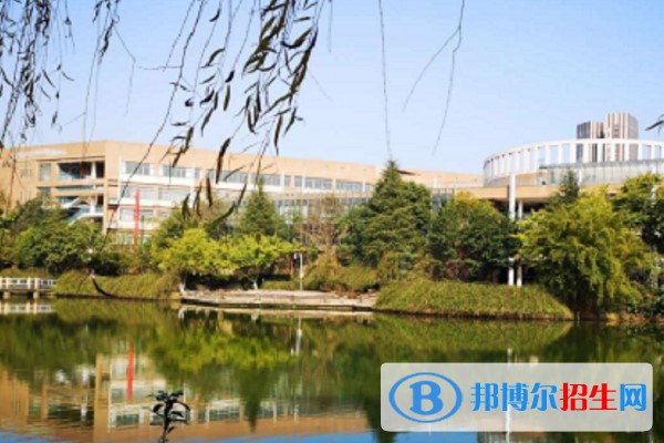 成都2023年中專學鐵路學校有前途嗎