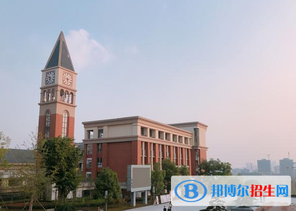 重慶第八中學(xué)校國際部2023年報(bào)名時(shí)間2