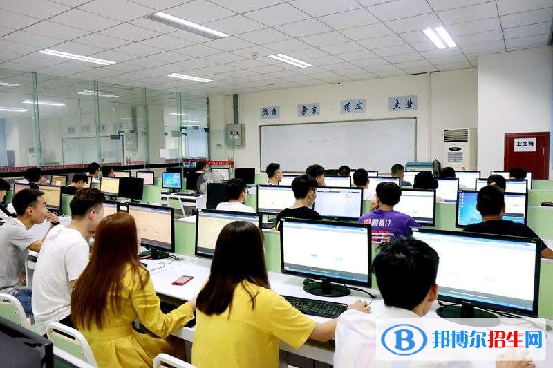 蘭州2023年哪些大學(xué)有計算機(jī)學(xué)校