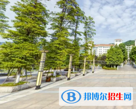 重慶市開設助產專業(yè)的大專學校有哪些