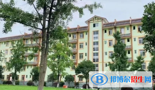都江堰市領(lǐng)川實(shí)驗(yàn)學(xué)校2023年招生辦聯(lián)系電話 