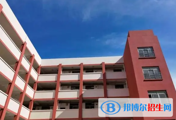 2023年海口市長(zhǎng)流中學(xué)報(bào)名條件、招生要求、招生對(duì)象