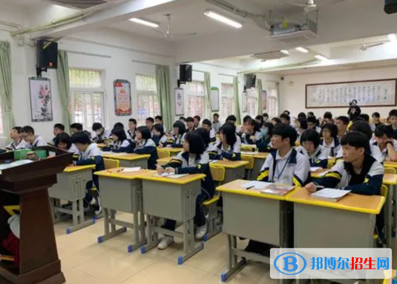 2023年?？谑协偵饺A僑中學(xué)報(bào)名條件、招生要求、招生對象