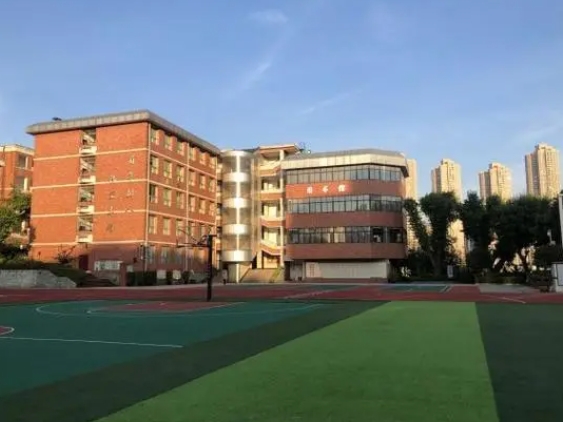 2024重慶市求精中學校多少錢(學費明細)